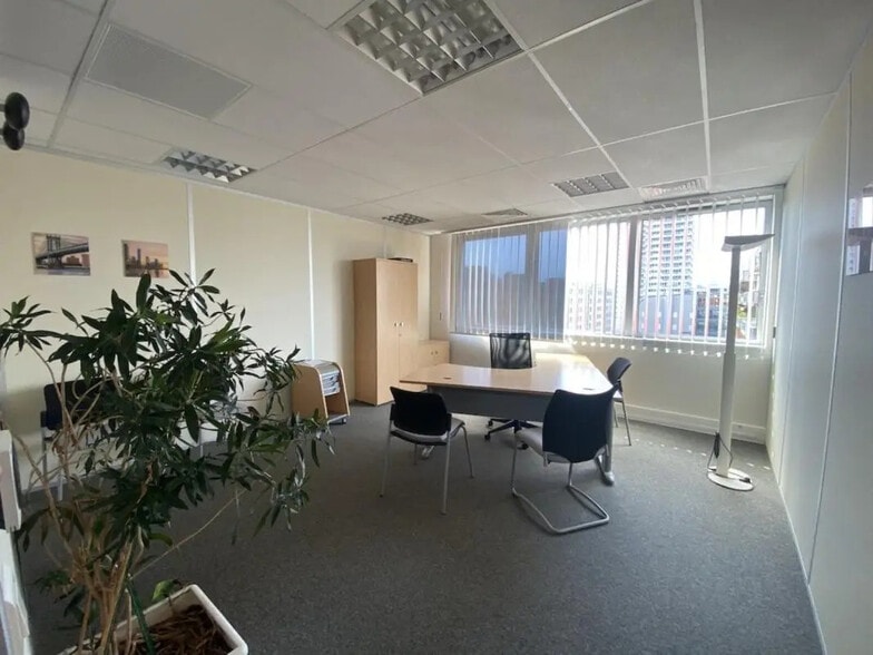 Office in Rouen for lease - Interior Photo - Image 1 of 5