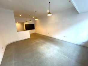 168 King St, Castle Douglas for lease Interior Photo- Image 2 of 2