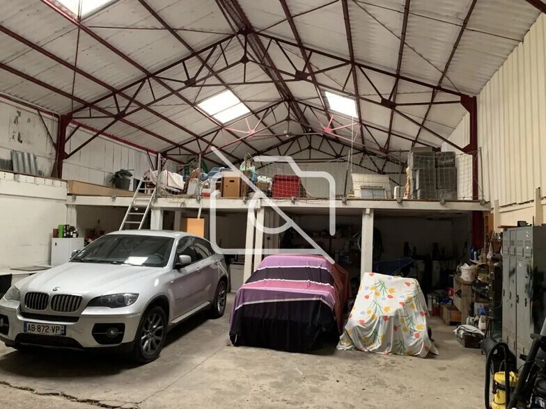 Industrial in Valenton for sale - Building Photo - Image 2 of 7