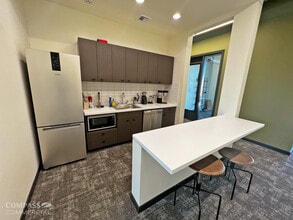 2838 NW Crossing Dr, Bend, OR for lease Interior Photo- Image 2 of 3