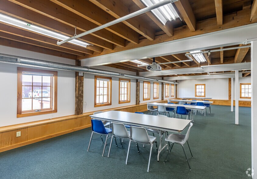 3 University Way, Brattleboro, VT for sale - Primary Photo - Image 1 of 1