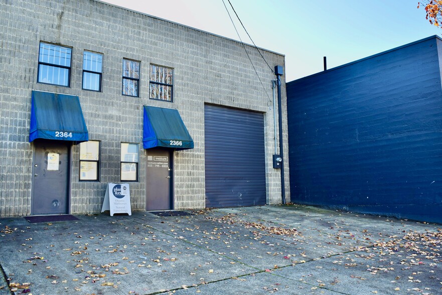 2364-2366 NW York St, Portland, OR for lease - Building Photo - Image 3 of 12