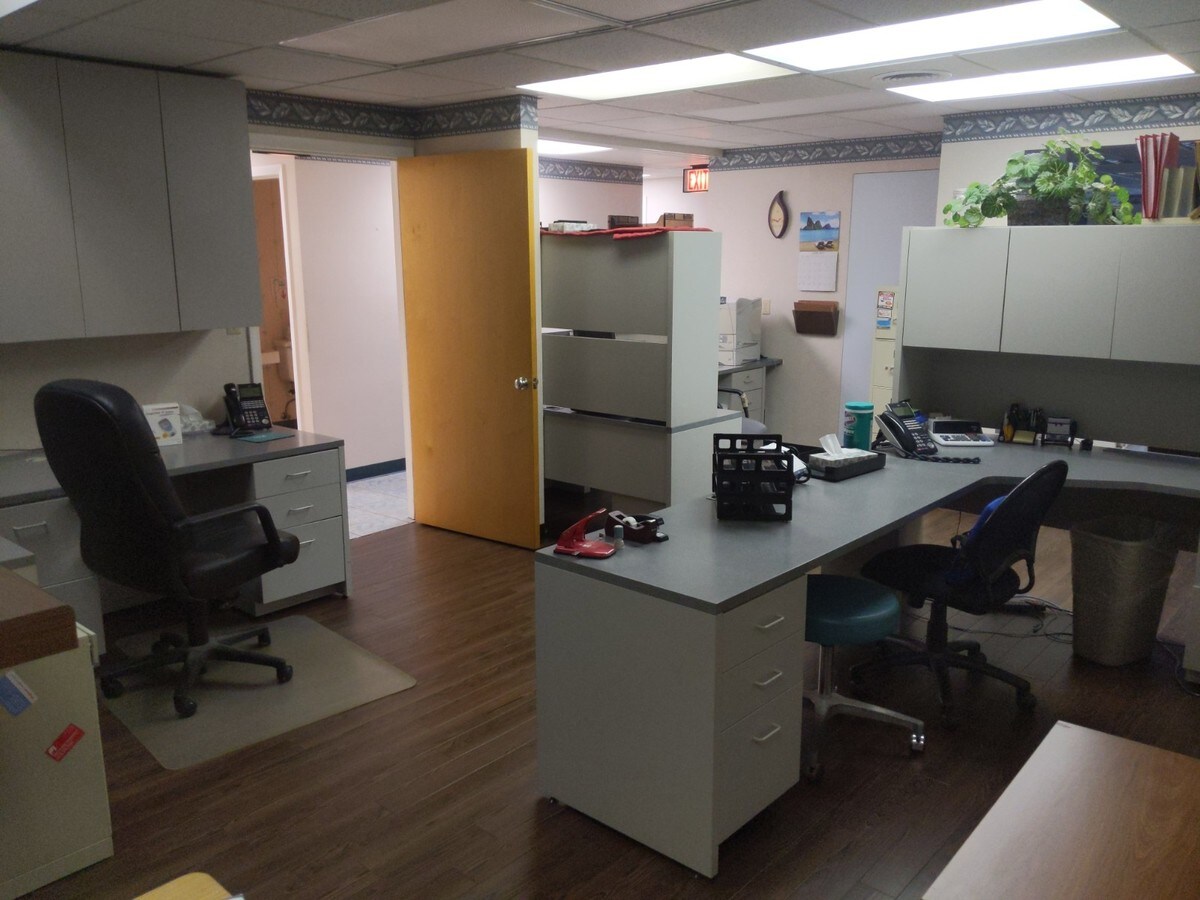 735 N Logan Ave, Danville, IL 61832