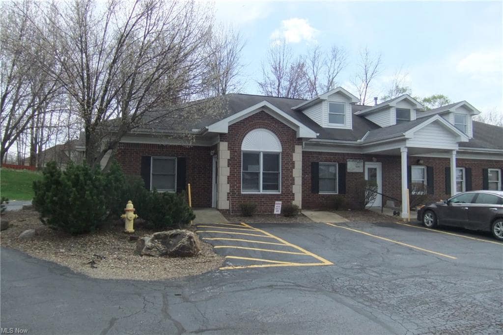 8050 Corporate Cir, North Royalton, OH for lease Building Photo- Image 1 of 8