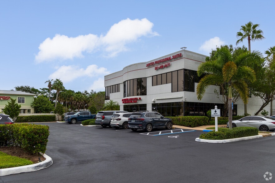 6650 W Indiantown Rd, Jupiter, FL for lease - Primary Photo - Image 1 of 5