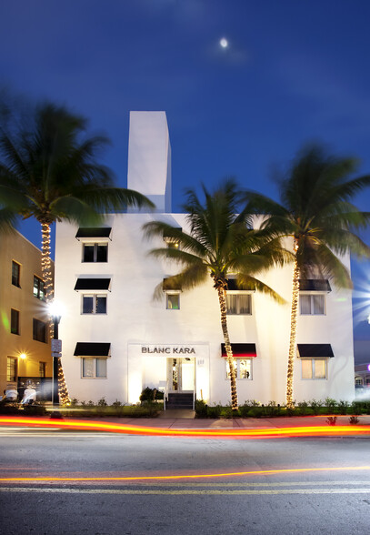 205 Collins Ave, Miami Beach, FL for sale - Building Photo - Image 1 of 1