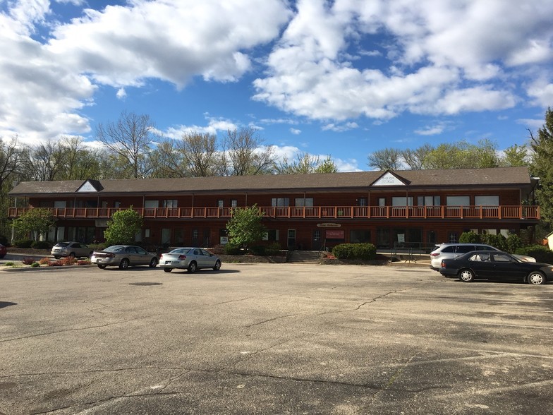 226-246 W Main St, Cambridge, WI for sale - Building Photo - Image 1 of 1