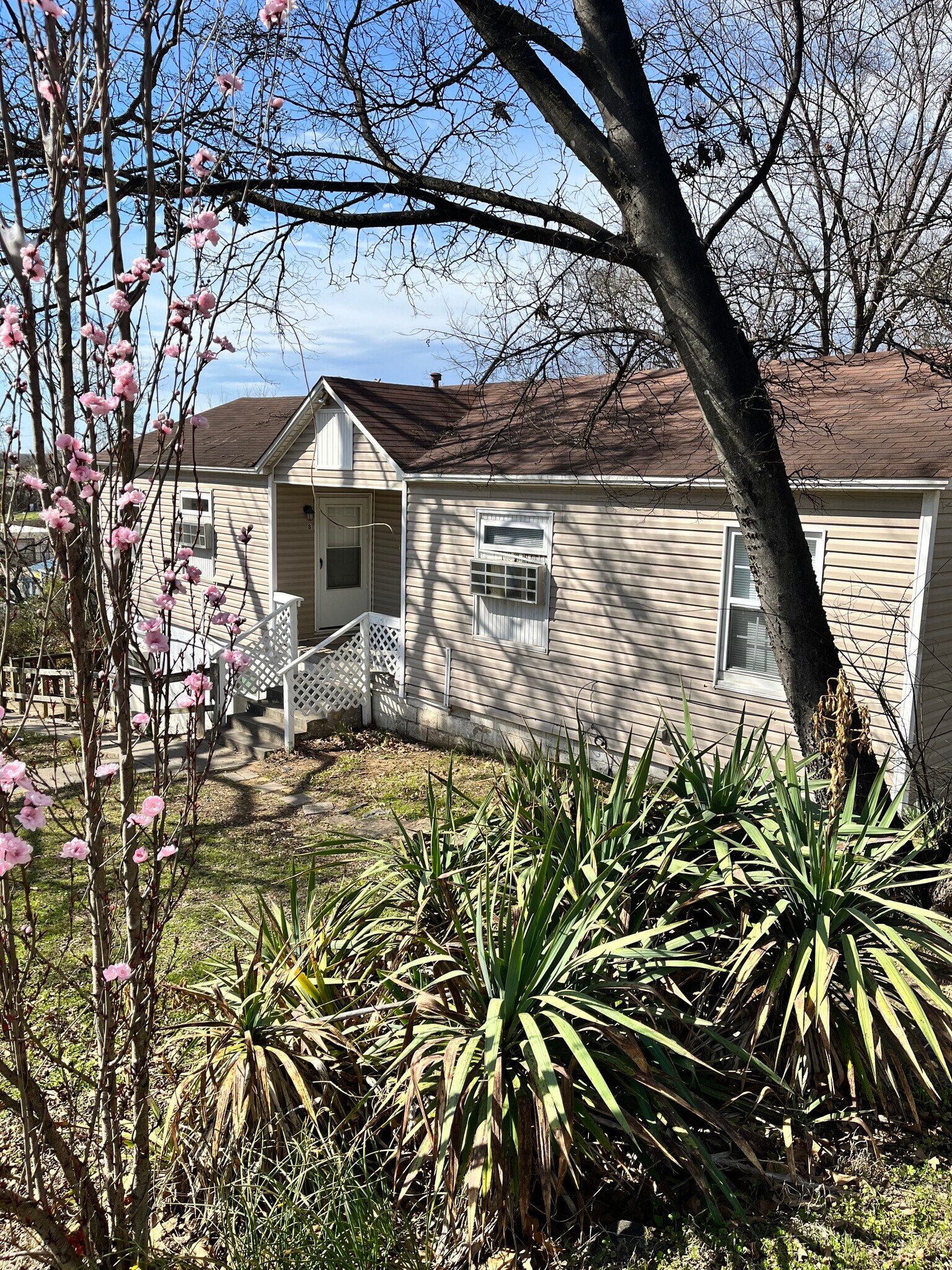 1424 S 12th St, Fort Smith, AR for sale Primary Photo- Image 1 of 1