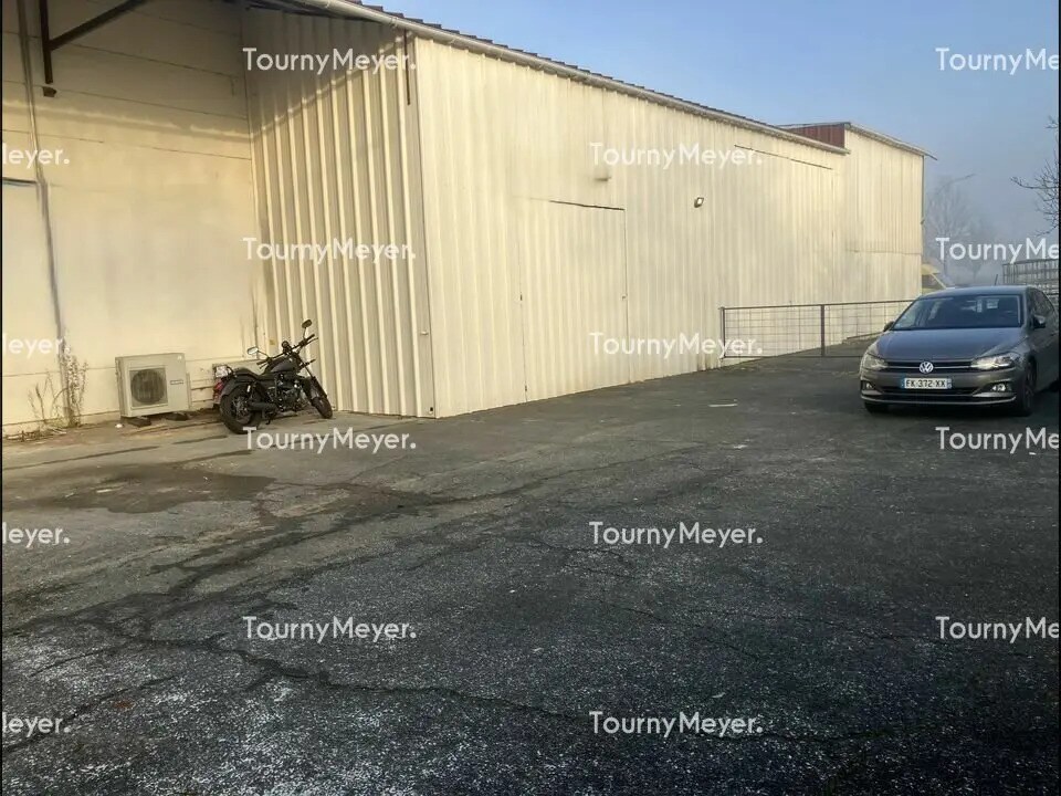 in Bordeaux for sale Building Photo- Image 1 of 1