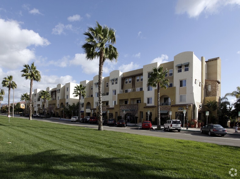 1730-1760 E Palomar St, Chula Vista, CA for lease - Primary Photo - Image 1 of 5