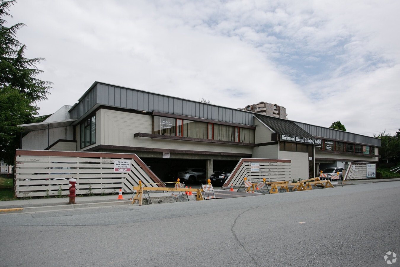 6490 Buswell St, Richmond, BC V6Y 1V3