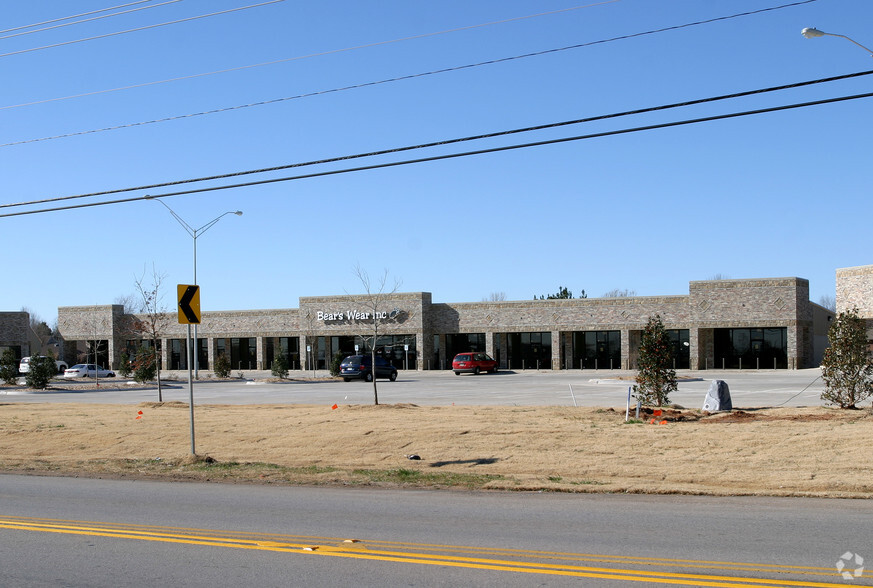 1719-1811 S Morgan Rd, Oklahoma City, OK for lease - Building Photo - Image 2 of 12