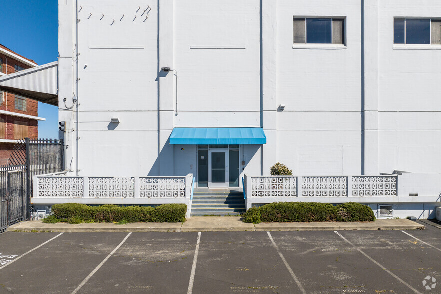 435 23rd St, San Francisco, CA for lease - Building Photo - Image 3 of 8