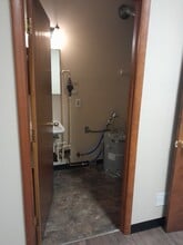 5555 N Tacoma Ave, Indianapolis, IN for lease Interior Photo- Image 2 of 5