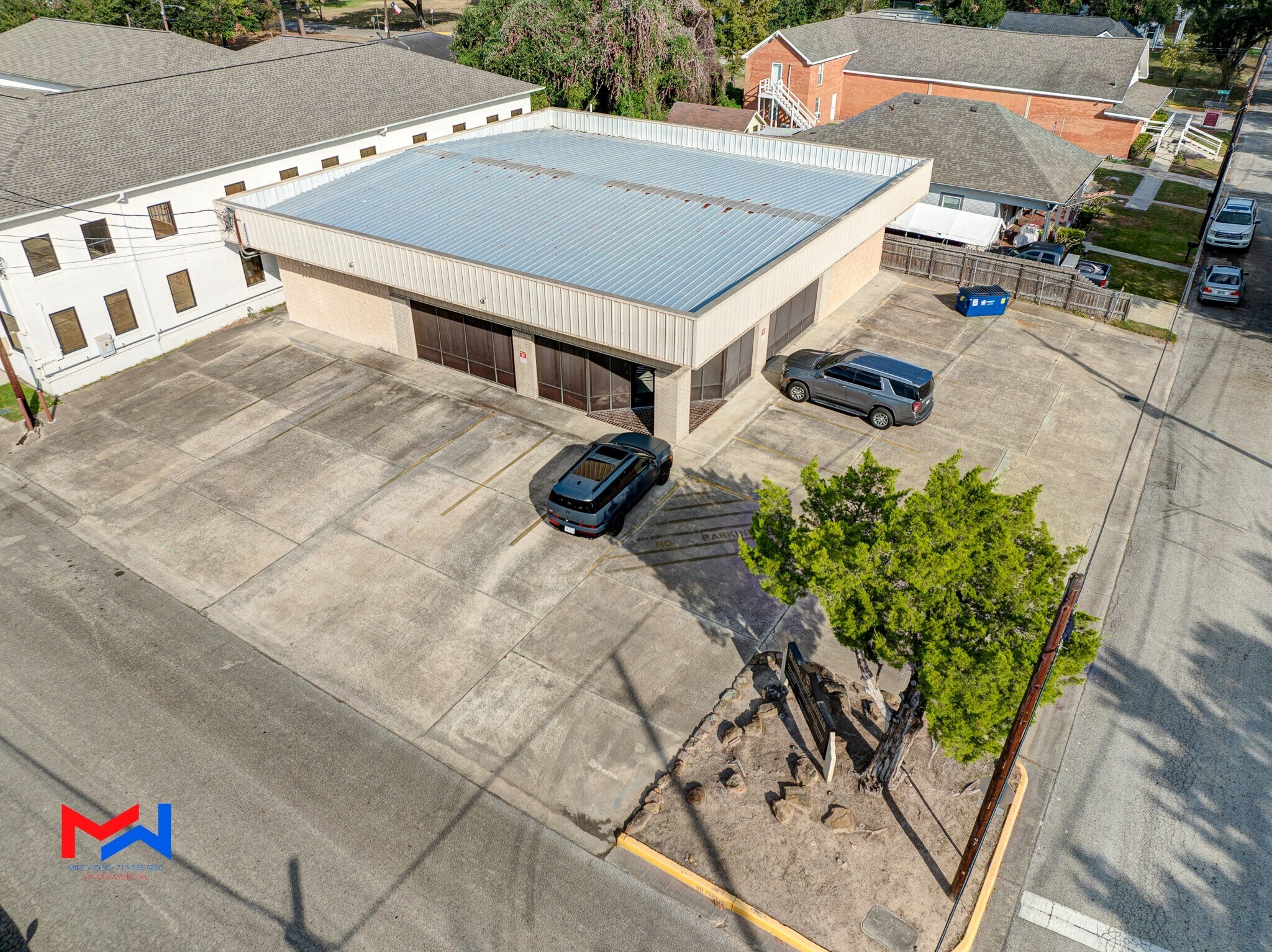 116 S Avenue C, Humble, TX for sale Building Photo- Image 1 of 26