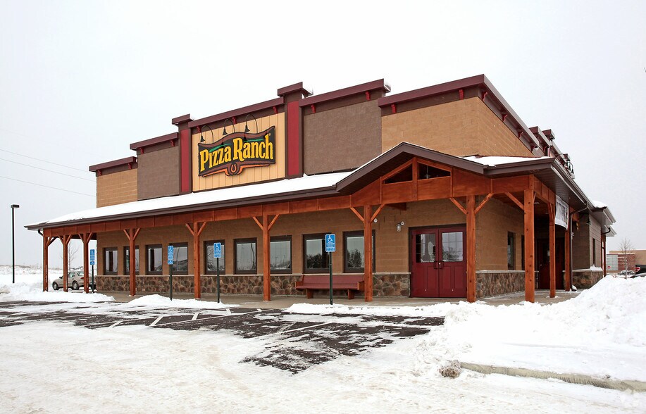 15662 Pilot Knob Rd, Apple Valley, MN 55124