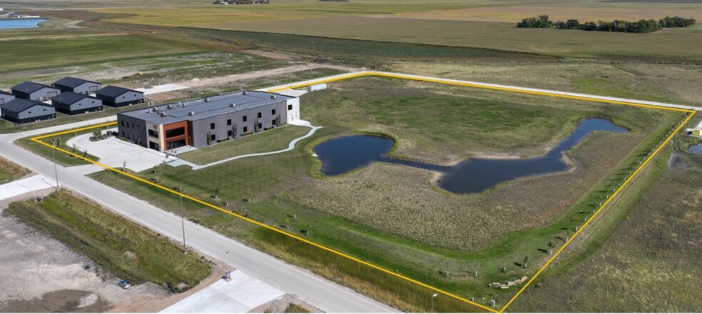 1080 You Betcha Dr, Horace, ND for sale - Building Photo - Image 2 of 3