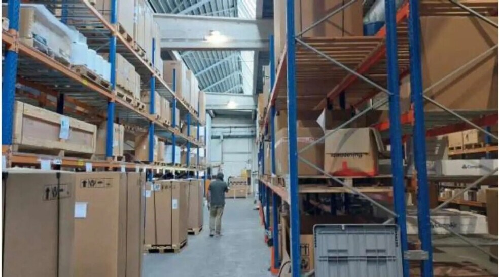 Office in Moissy-Cramayel for lease - Interior Photo - Image 2 of 5