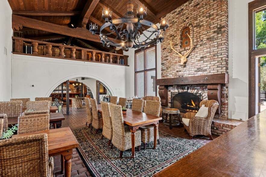 501 Parducci Rd, Ukiah, CA for lease - Interior Photo - Image 3 of 13