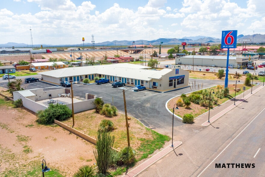 Motel 6 - Two Property Portfolio portfolio of 2 properties for sale on LoopNet.com - Building Photo - Image 3 of 5