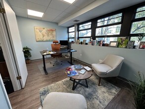 840 S Oak Park Ave, Oak Park, IL for lease Interior Photo- Image 2 of 4