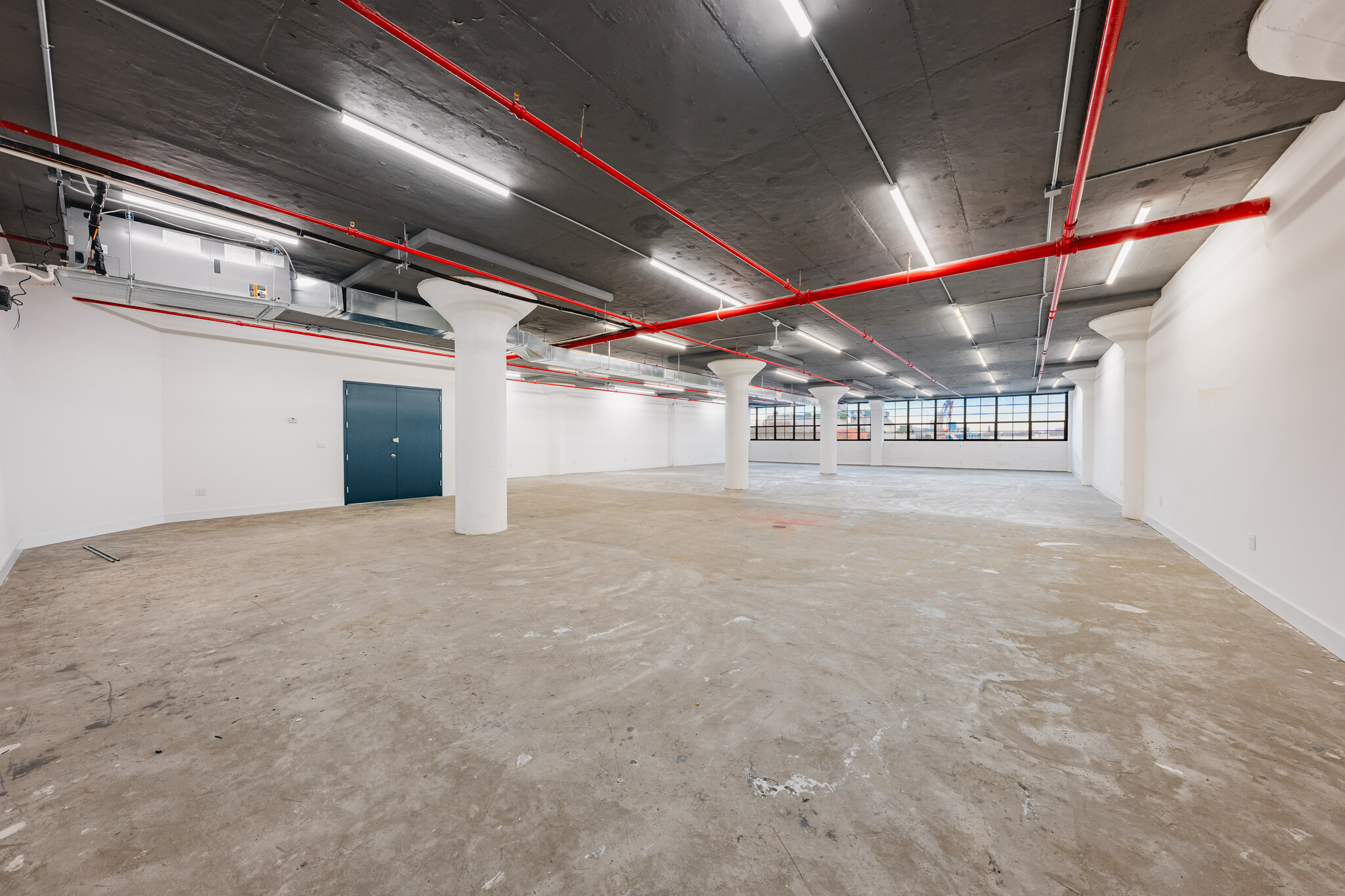 236-276 Greenpoint Ave, Brooklyn, NY for lease Interior Photo- Image 1 of 6