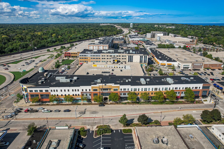 5900 N Port Washington Rd, Glendale, WI for lease - Building Photo - Image 3 of 26