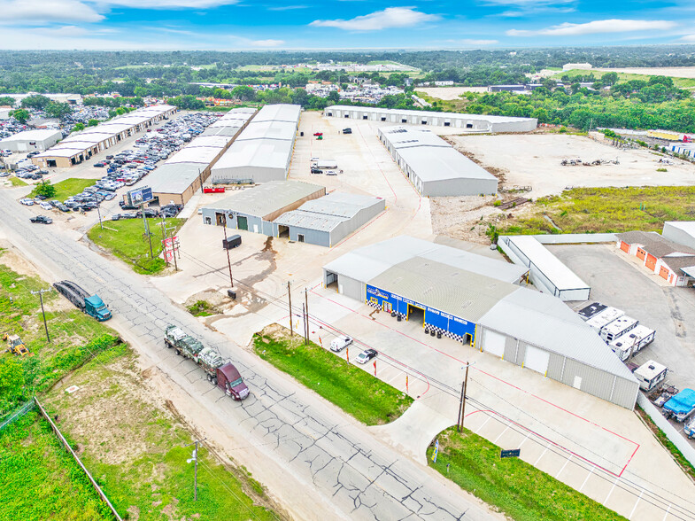 7402 & 7406 Mansfield Hwy, Kennedale, TX for lease - Building Photo - Image 2 of 13