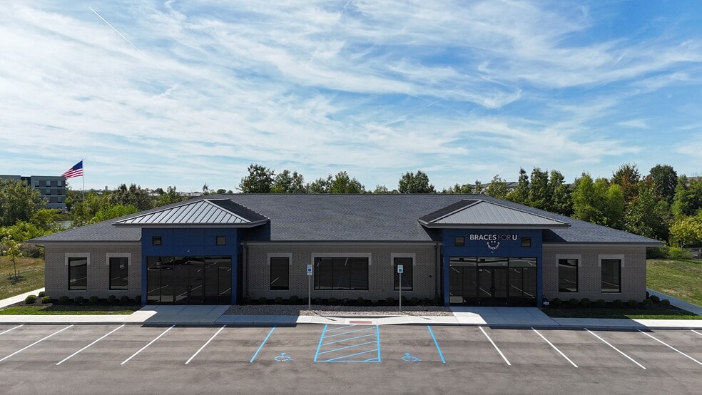 6054 Gateway Dr, Whitestown, IN for lease - Building Photo - Image 2 of 15