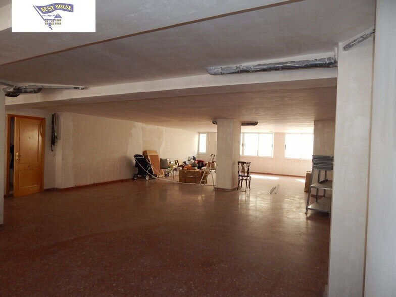 Retail in Ontinyent for lease - Building Photo - Image 2 of 4