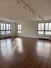 600 S Washington Ave, Royal Oak, MI for lease Interior Photo- Image 2 of 2