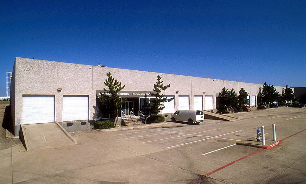 2050 Forest Ln, Garland, TX for lease - Building Photo - Image 1 of 8