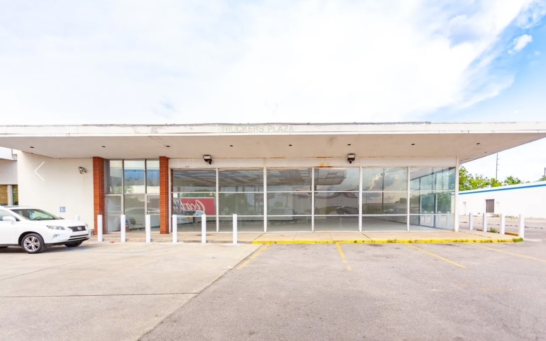 2429 Carraway Blvd, Birmingham, AL for lease Building Photo- Image 1 of 16