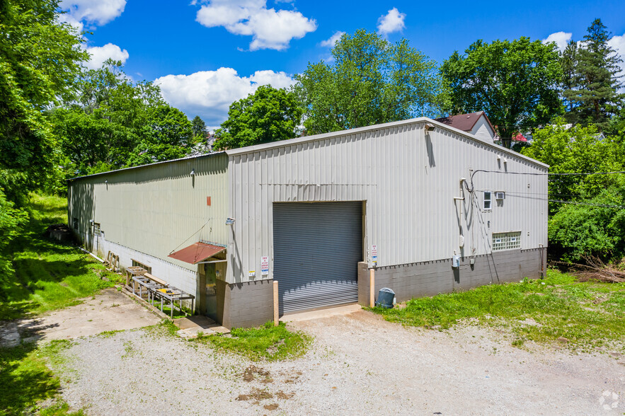 221 North Aly, Claysville, PA for sale - Building Photo - Image 1 of 1