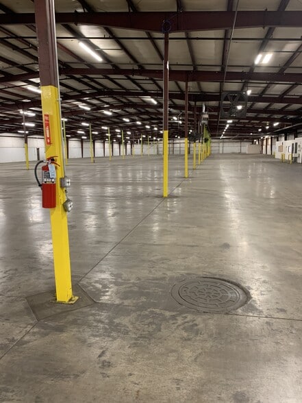 5725 Howard Bush Dr, Neosho, MO for lease - Building Photo - Image 3 of 26