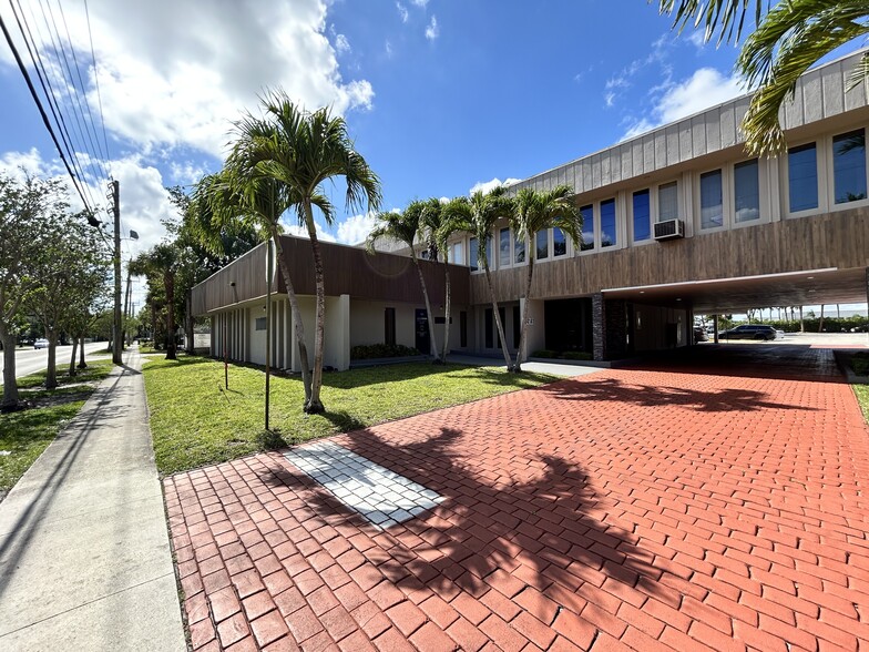 4121 NW 5th St, Plantation, FL for lease - Building Photo - Image 2 of 11