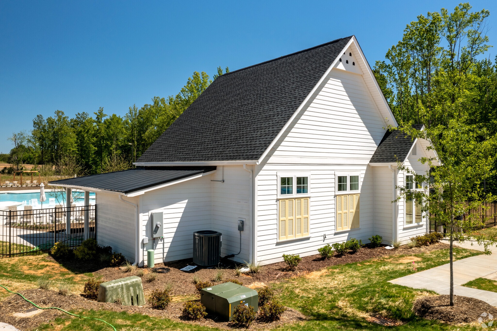 1725 Welden Village Ave, Kernersville, NC for lease Building Photo- Image 1 of 12