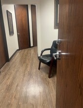 5220 Spring Valley Rd, Dallas, TX for lease Interior Photo- Image 2 of 4