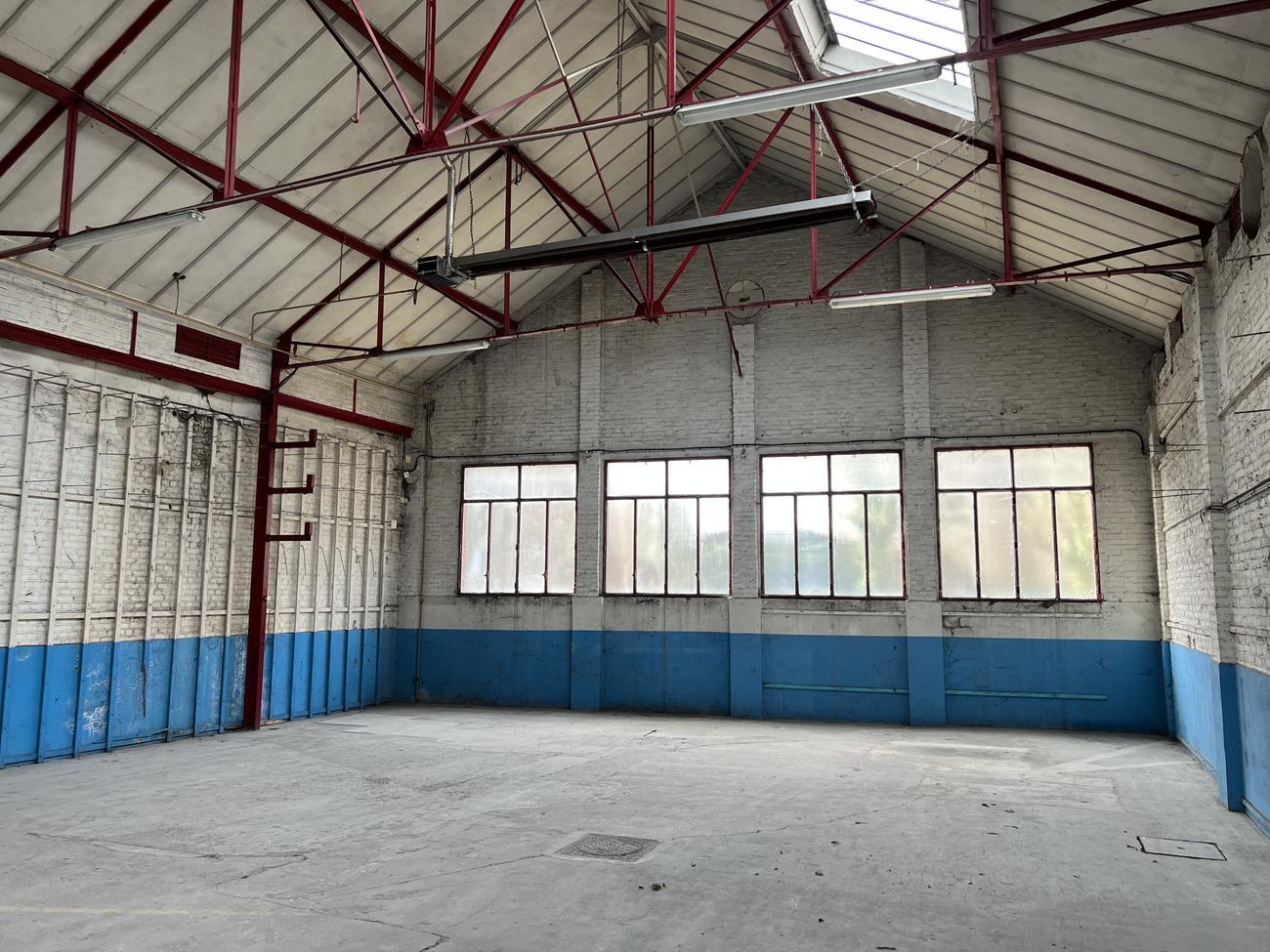 Industrial in Montmagny for lease Interior Photo- Image 1 of 4