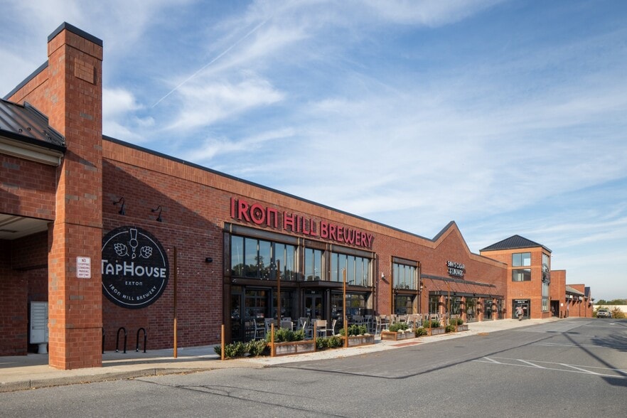 240-278 Eagleview Blvd, Exton, PA for lease - Building Photo - Image 2 of 10