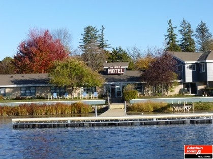 439 Lake St, Green Lake, WI for sale Primary Photo- Image 1 of 1