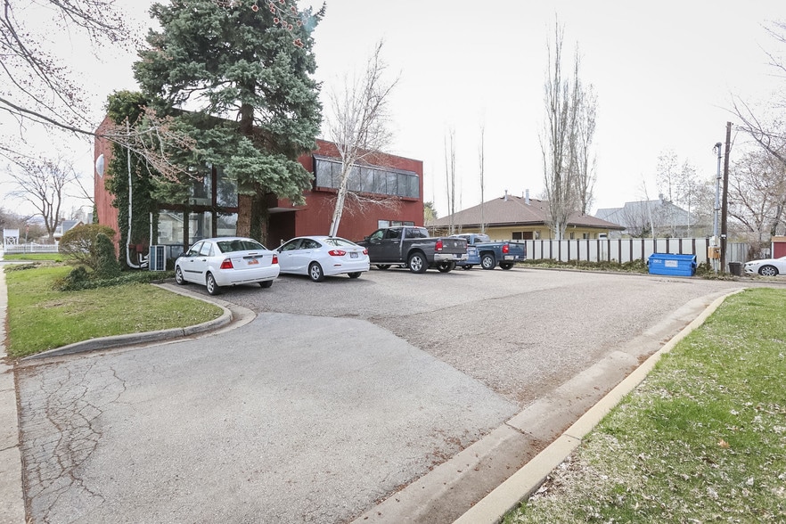 108-110 W Center St, Bountiful, UT for sale - Building Photo - Image 1 of 1