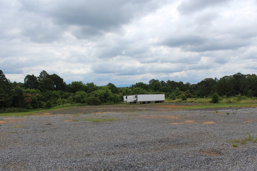 00 Cleveland Hwy, Cohutta, GA 30710