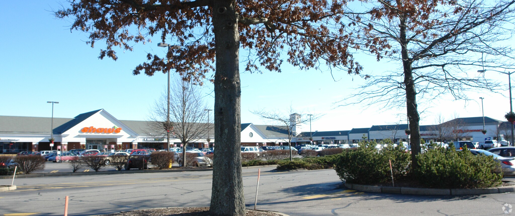 15-99 E Main Rd, Middletown, RI for lease Building Photo- Image 1 of 12