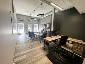 1006 Main St, Lafayette, IN for lease Interior Photo- Image 2 of 10