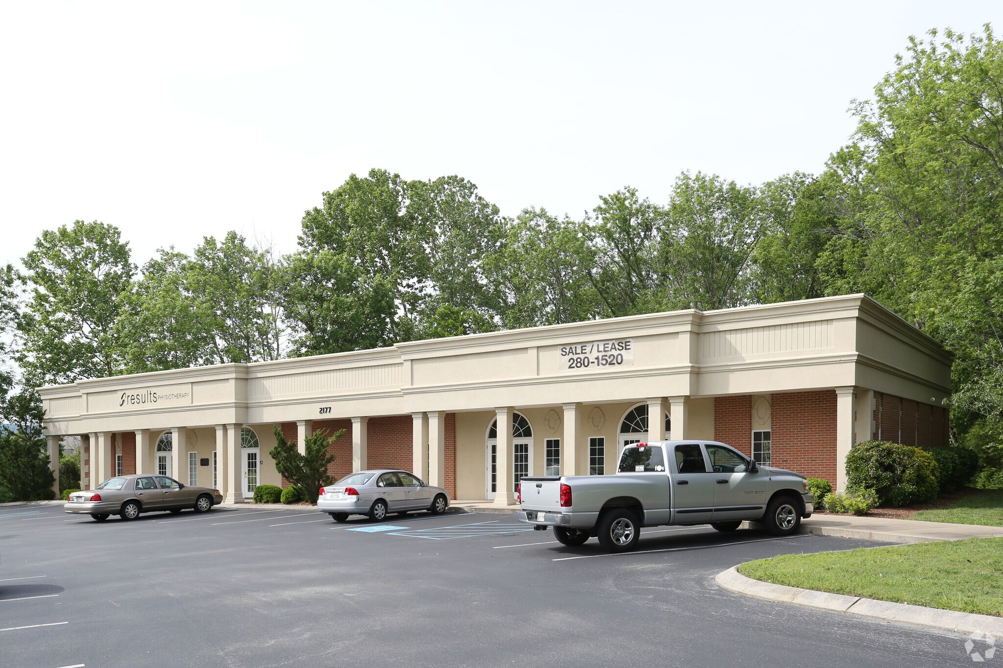 2177 Northpoint Blvd, Hixson, TN 37343