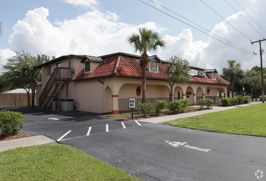 13932 Palm Beach Blvd, Fort Myers, FL for sale - Primary Photo - Image 1 of 1