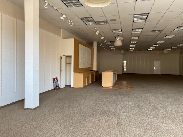 7809-7949 Towne Center Pky, Papillion, NE for lease Interior Photo- Image 1 of 4