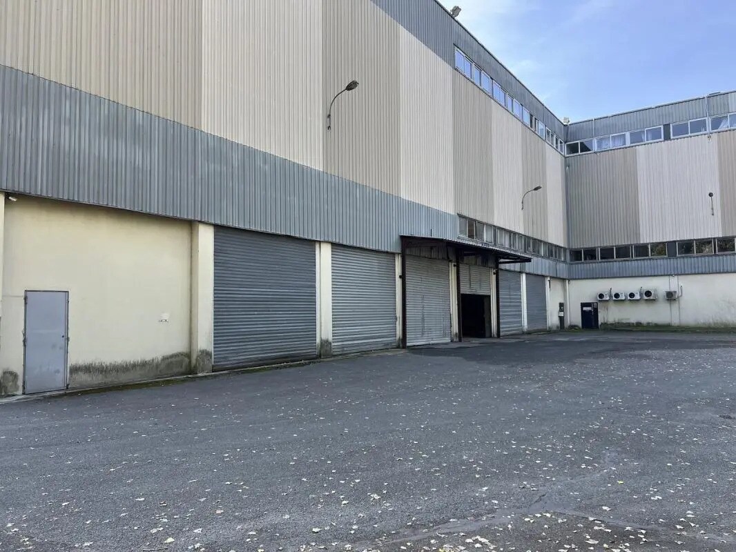Industrial in Garges-lès-Gonesse for lease Building Photo- Image 1 of 6