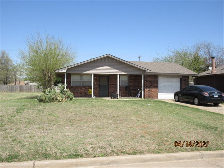 541 NW 114th St, Oklahoma City, OK for sale - Primary Photo - Image 1 of 1